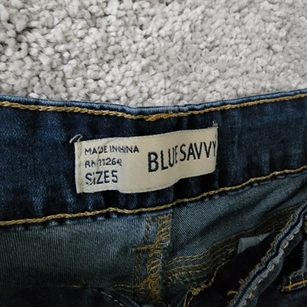 Shorts - Picture 3 of 12